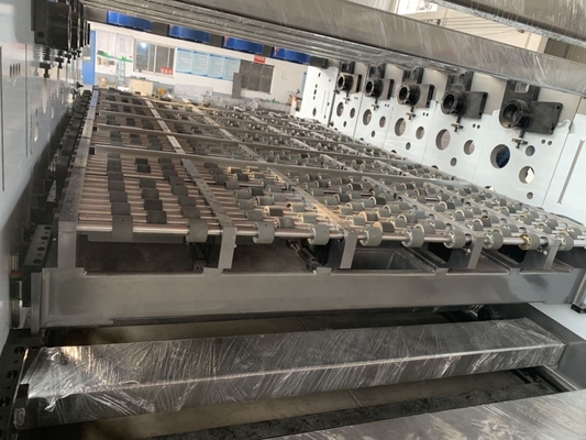 Yüksek Hızlı Dört Renkli Renkli Karton Kutusu Yazdırma Kutusu Yapımı için Dökme Kesme Makinesi